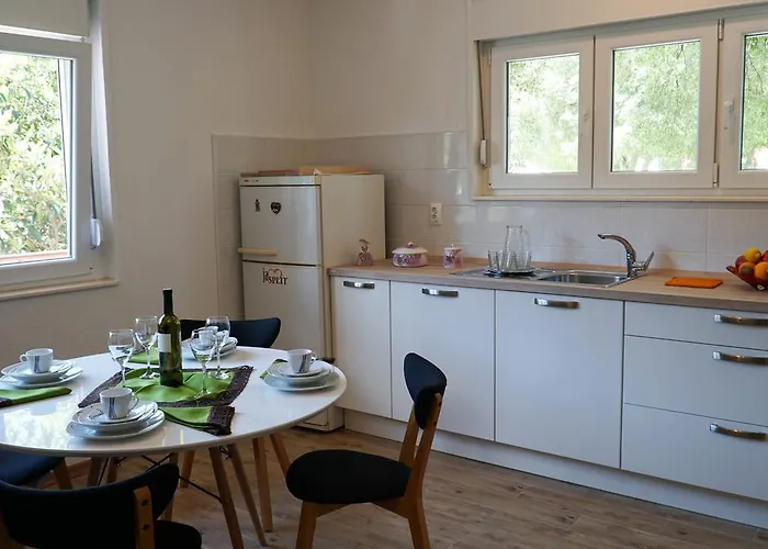 Nora Wine House 스플리트